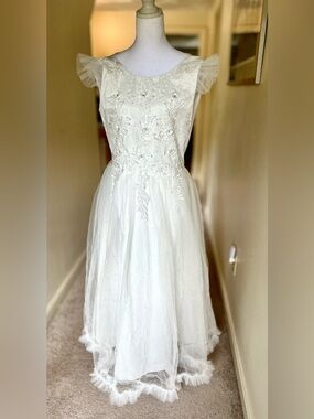 Boho White Tulle Pageant Dress Embroidered Lace & Rhinestones Kids Size 14/16